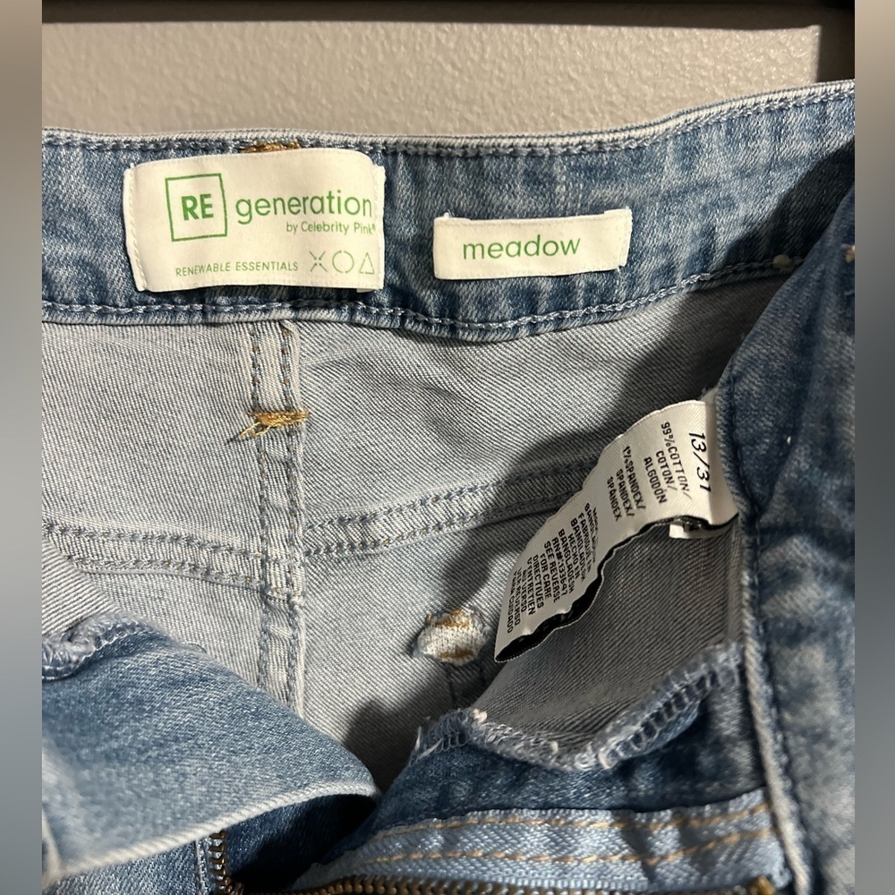 Jean Shorts - Picture 3 of 4